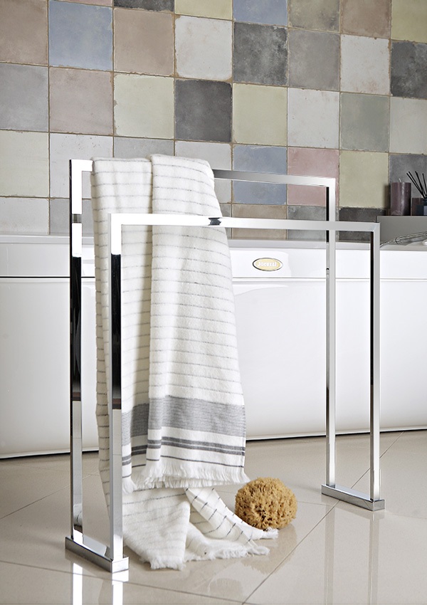 free towel stand